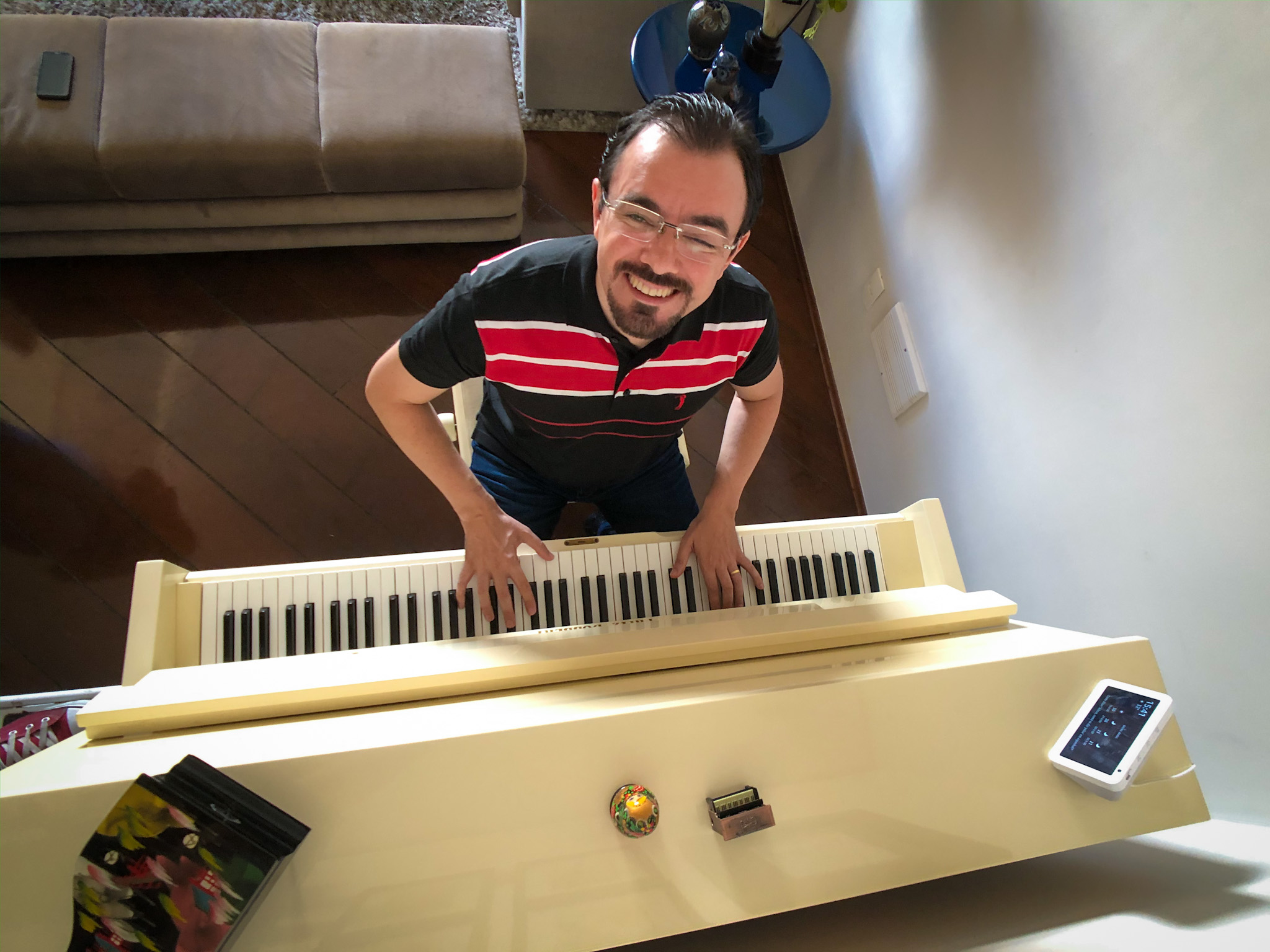 piano branco
