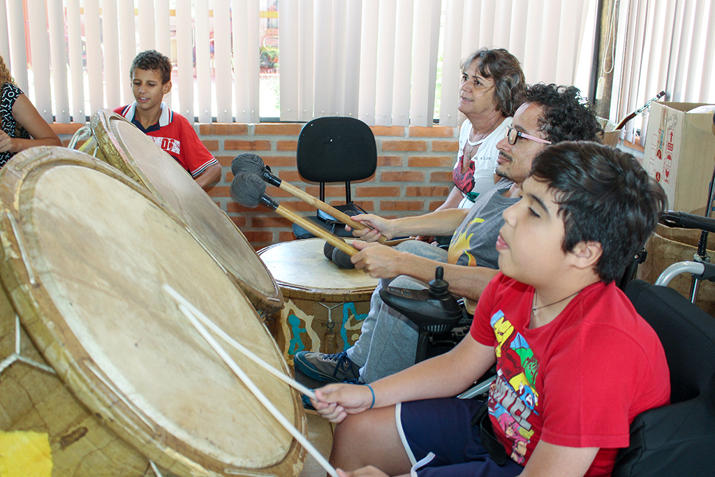 espetáculo "O Rei Leão" organizado pela SORRI-BAURU