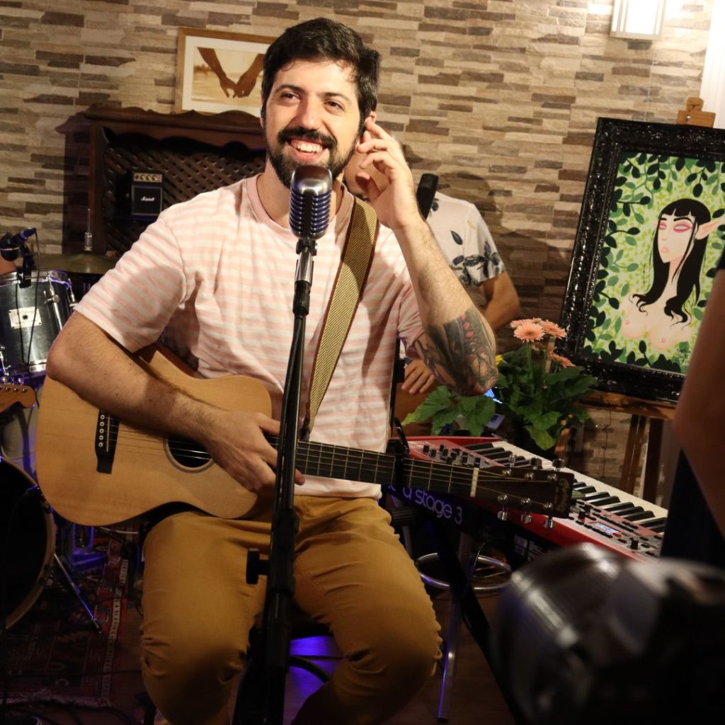 Cantor do clipe