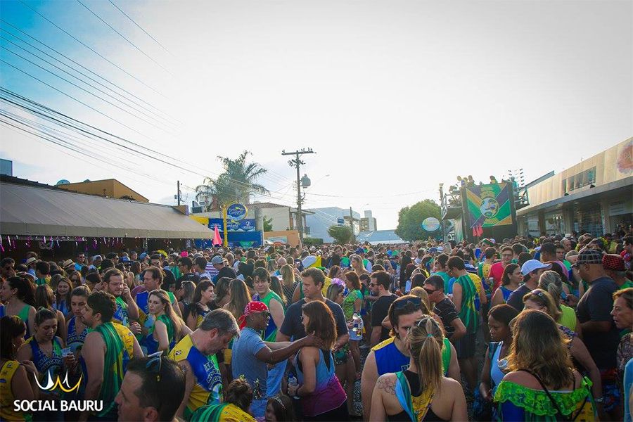 carnaval-machado-topo