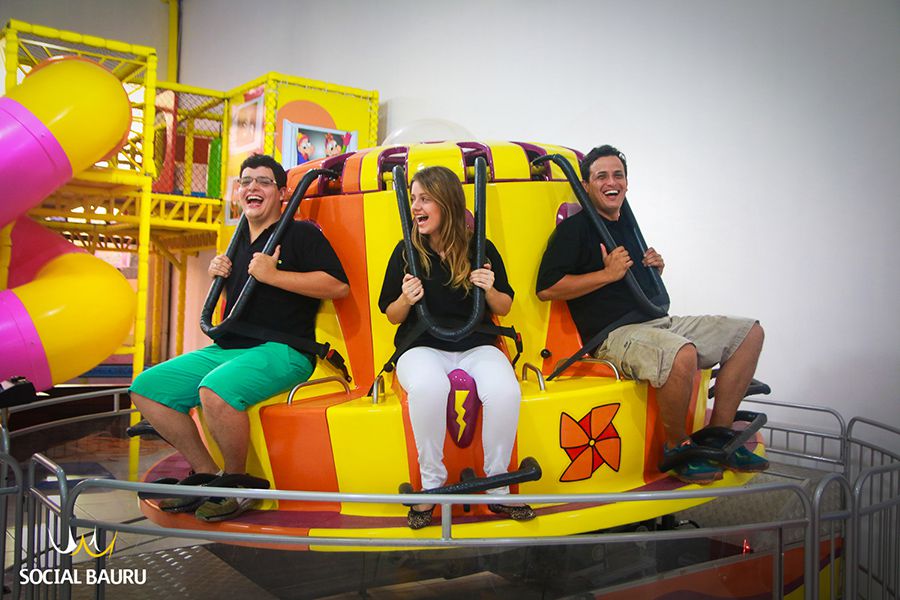 Na foto: Bruno Rondon, Laryssa Maruski e Márcio Dantas