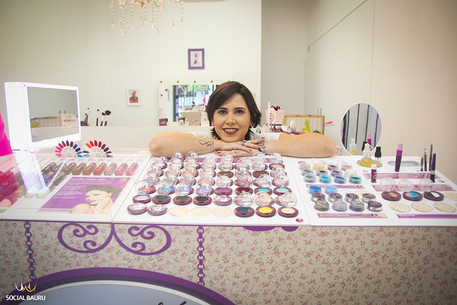 Dora Busch é a proprietária da Felicittá Looks Bauru