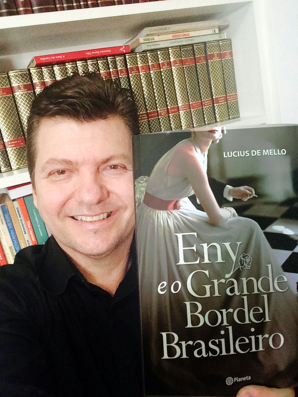 lucius_com_livro