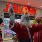 papai noel no natal mágico da loja jalovi